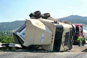 How Pines Salomon Personal Injury Lawyers Can Help After a Jackknife Accident in San Diego